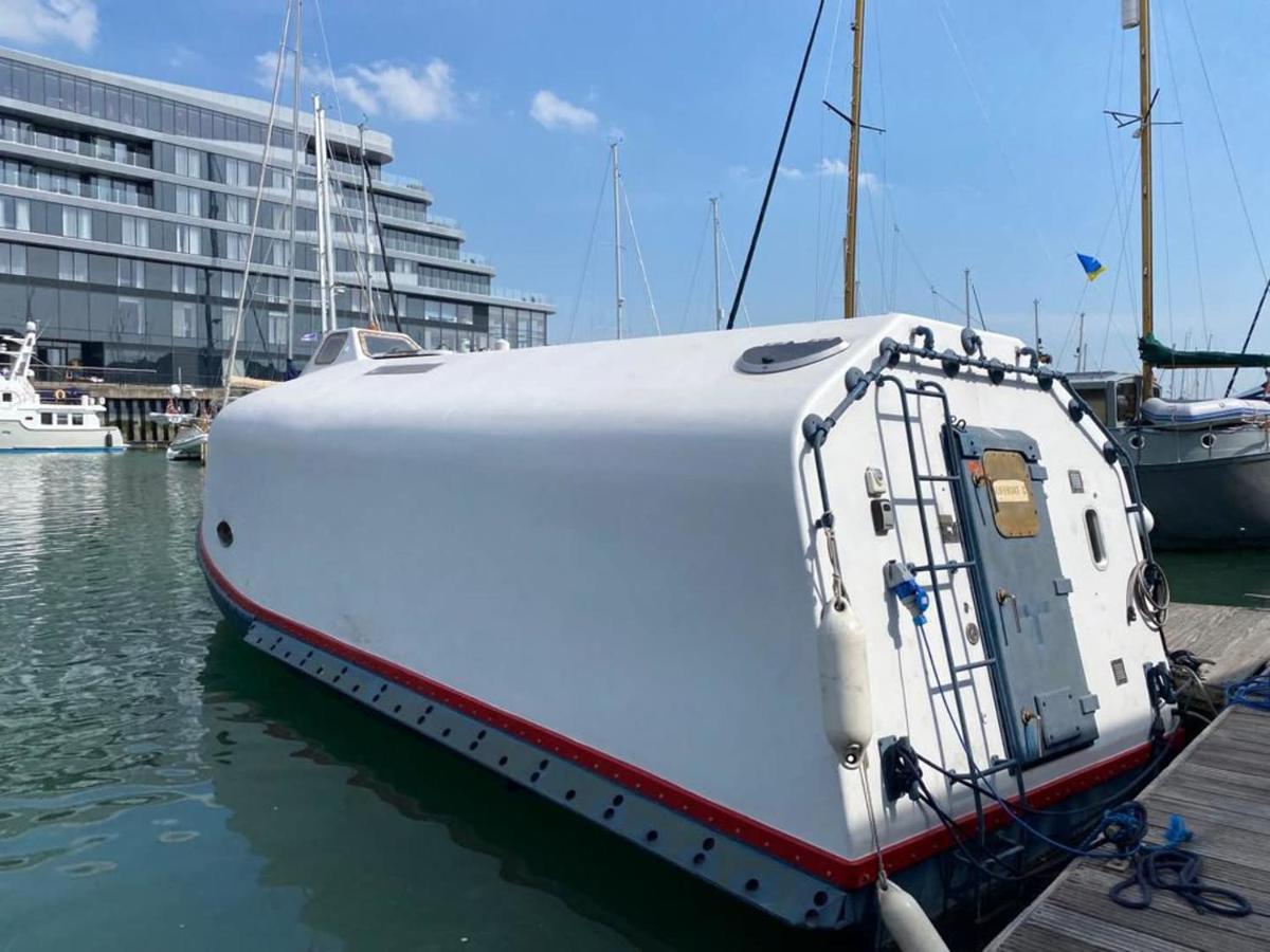 5 Star Ocean Village Marina Reconditioned Rnli Rig Life Boat Southampton Eksteriør billede