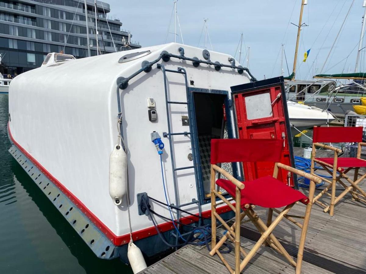 5 Star Ocean Village Marina Reconditioned Rnli Rig Life Boat Southampton Eksteriør billede